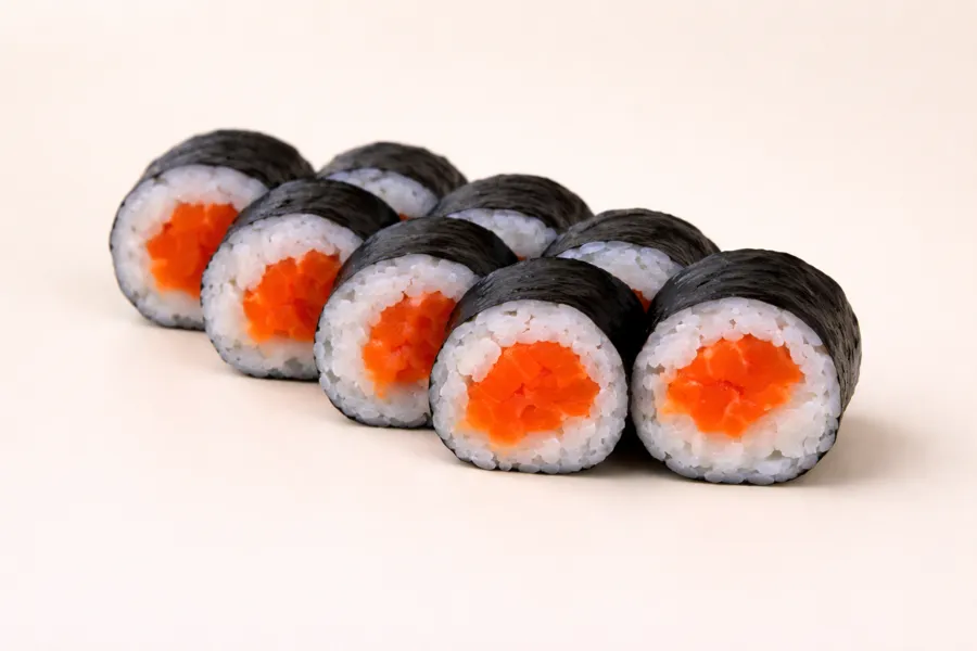 Ролл с лососем