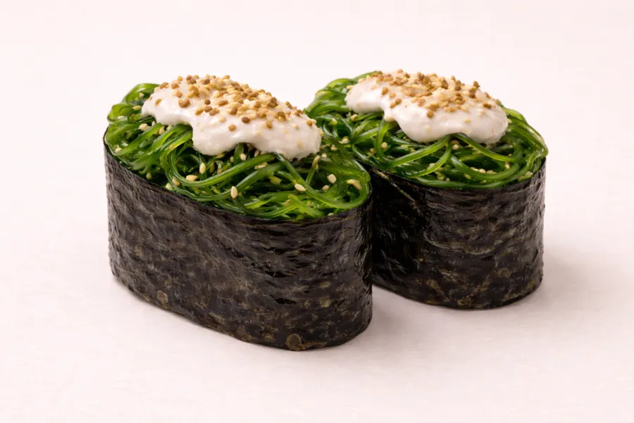 Гункан с ореховой чукой