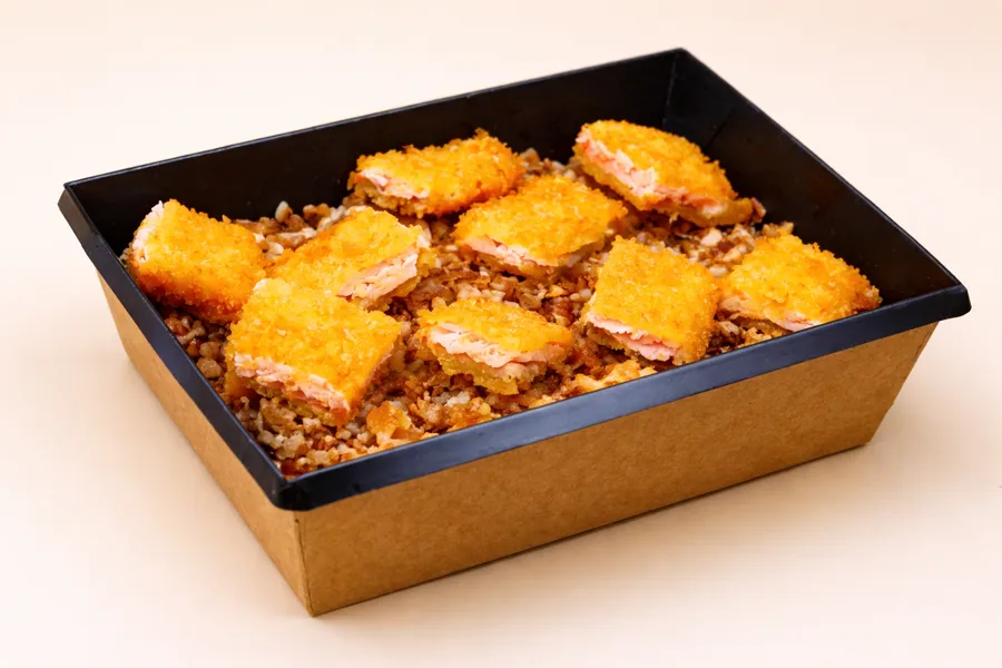 Гохан с лососем в темпуре